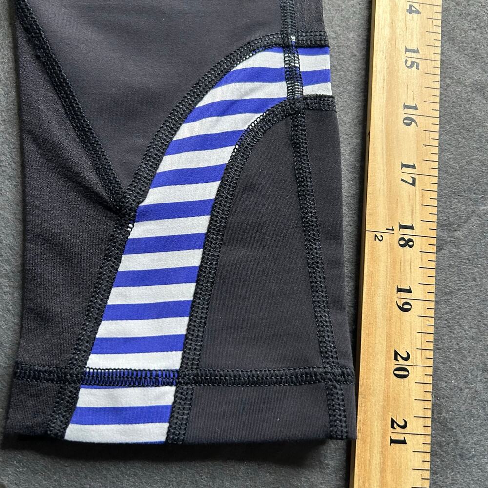 3 Lululemon capri leggings Bundle Lot Size 4 workout athletic 3/4 length - Picture 6 of 7